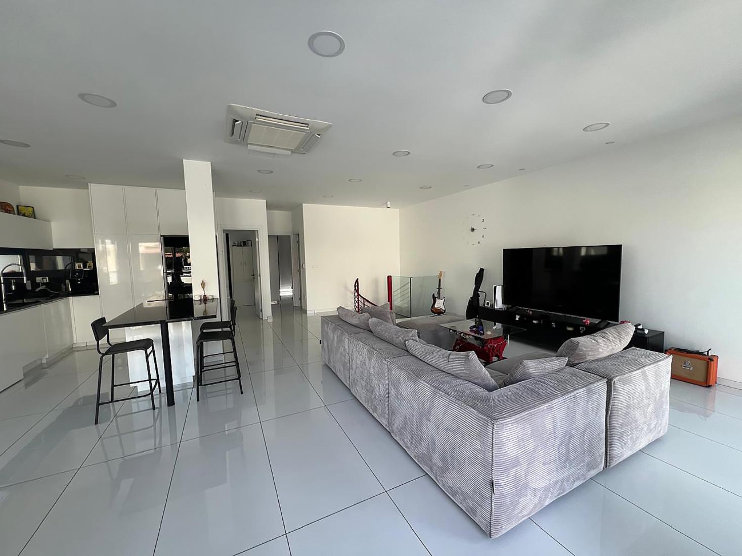 whatsapp-image-2025-07-29-at-152321-2-copy-large