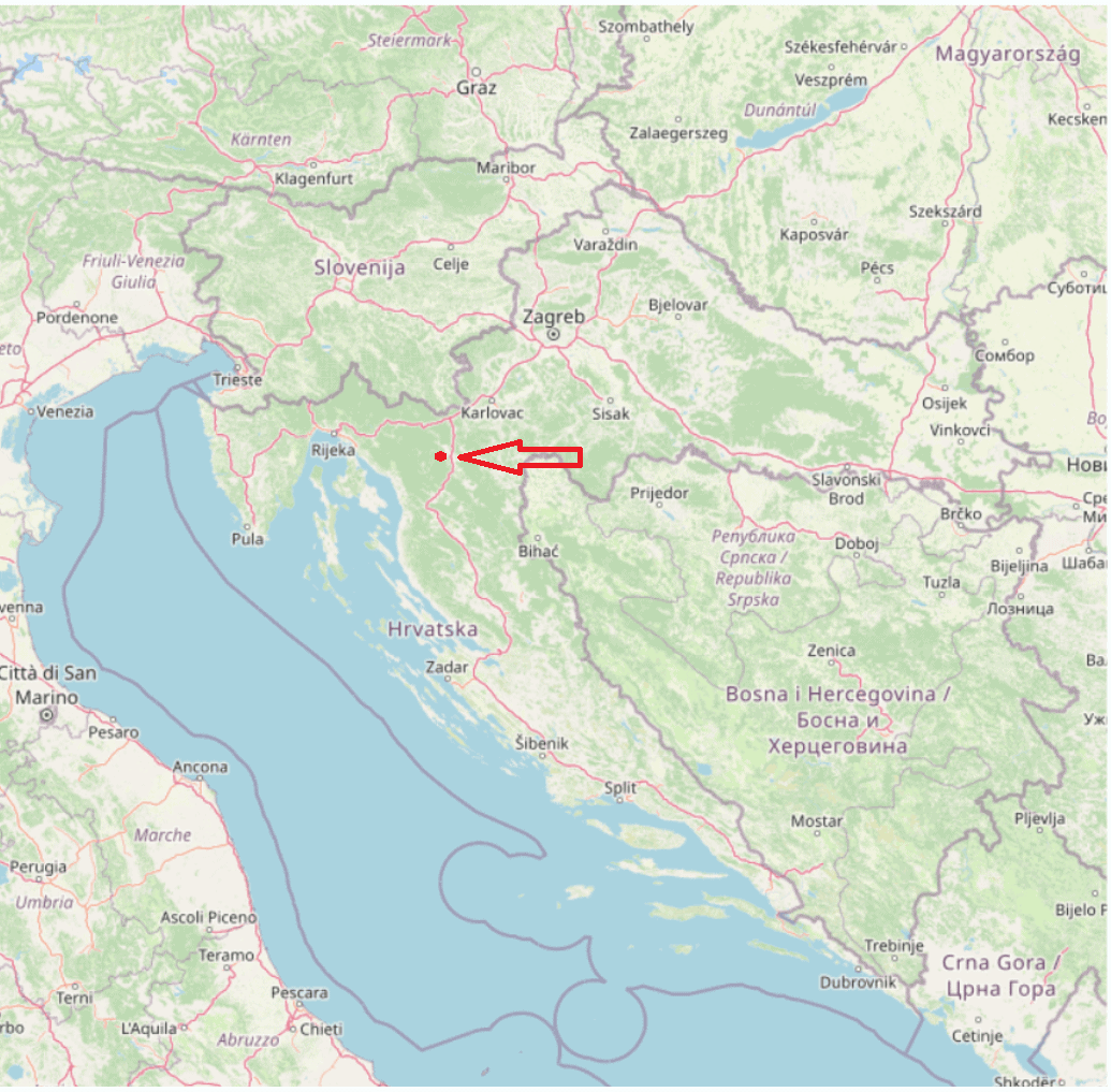 Luxury villas for sale near Sabljaci Lake in Ogulin, Croatia, offering scenic views and modern ameni.