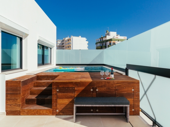 08b99dd3 5c9c 41dd aeb9 e89580aef3eb