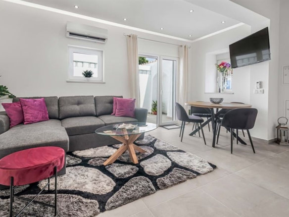 1 1 34d24cfd a9a1 4317 97e8 35c1b4c26964