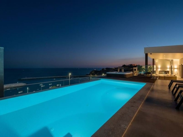 36 1 4deb1d22 e5c6 4a37 a9e7 1258a6dddea9