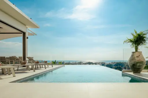 3c4d6f96995337efed54eac90d25686e 2