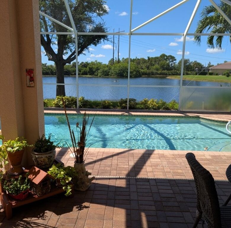 Waterfront villa with pool in Cape Coral, Florida.