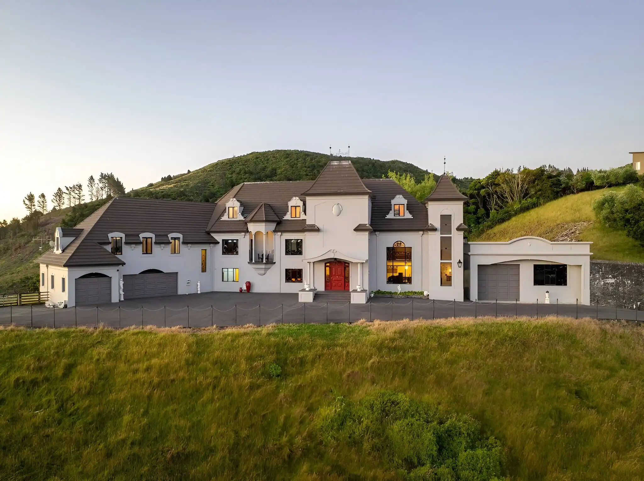 Luxury Château Te Kamo for sale in Ngararatunua, New Zealand, featuring elegant architecture and sce.