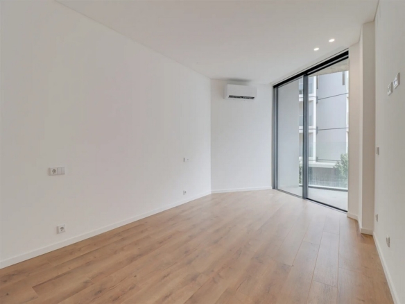 8cb33287 93c0 40f5 81bd df36d9188013 4