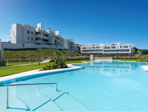 A2 Solana Village apartments La Cala Golf pool March 2025 2