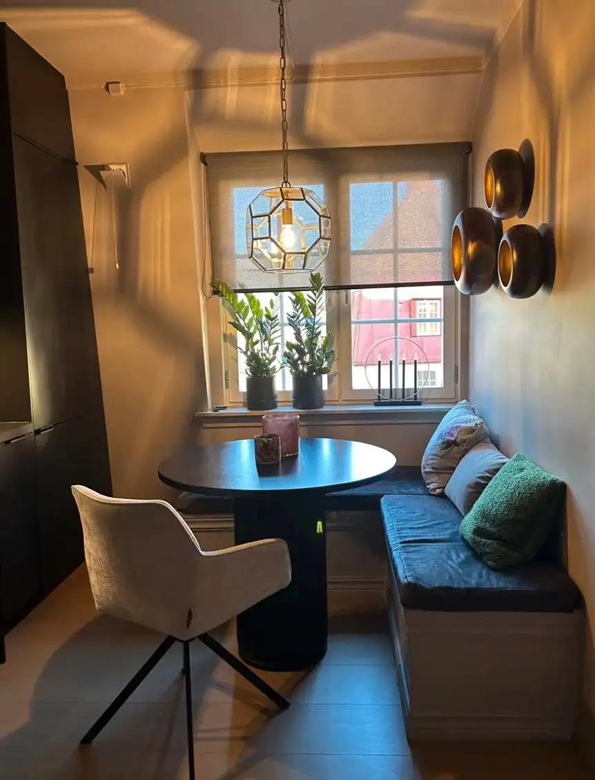 Bright apartment with stylish decor near Gaustatoppen and UNESCO site.