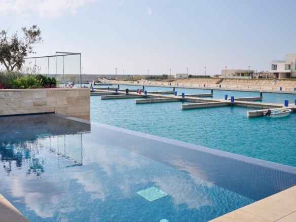 DSC 2196 Copy scaled 1