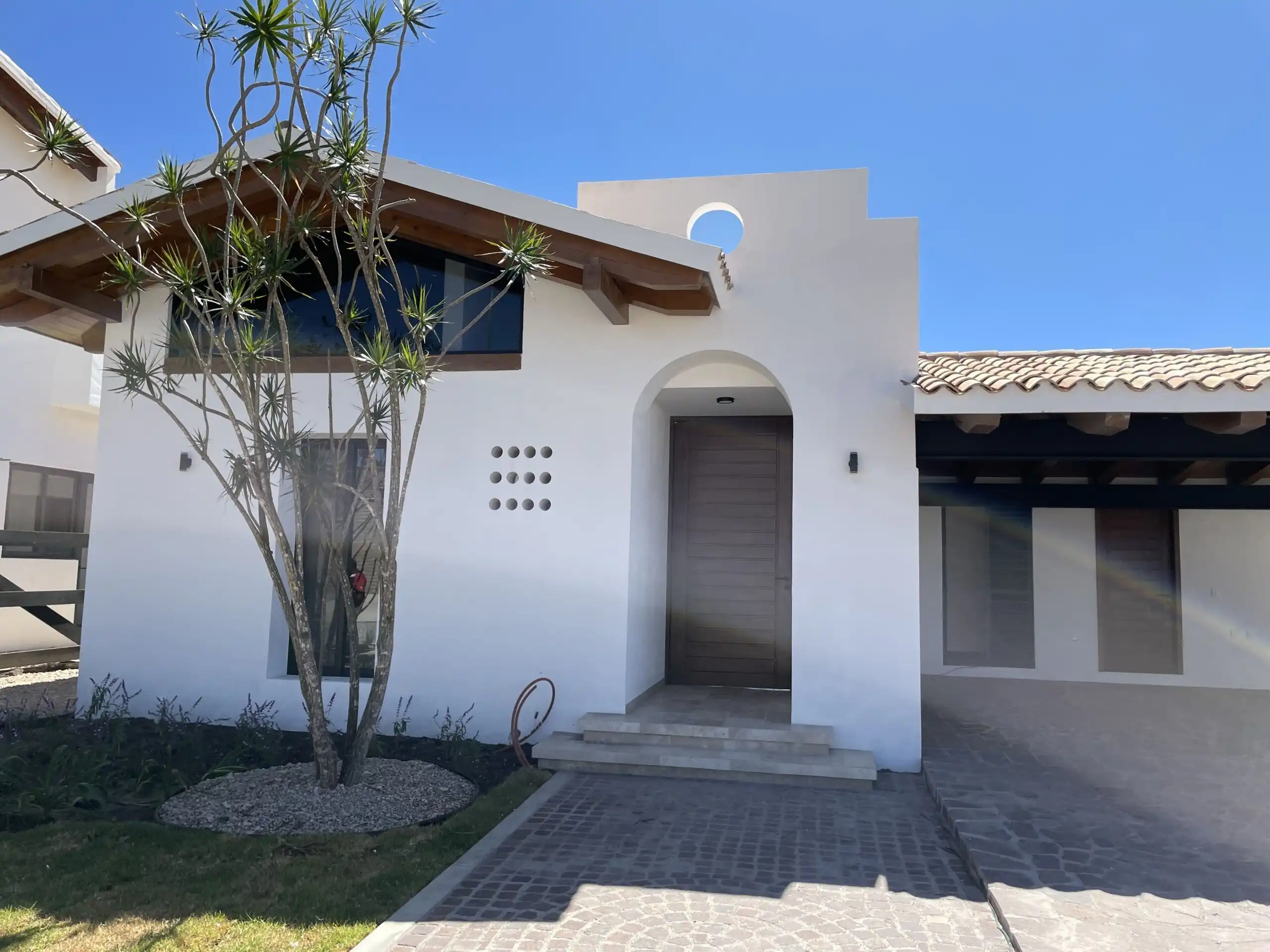 Elegant luxury estate home in La Santa Vid, San Miguel de Allende, featuring modern design and spaci.