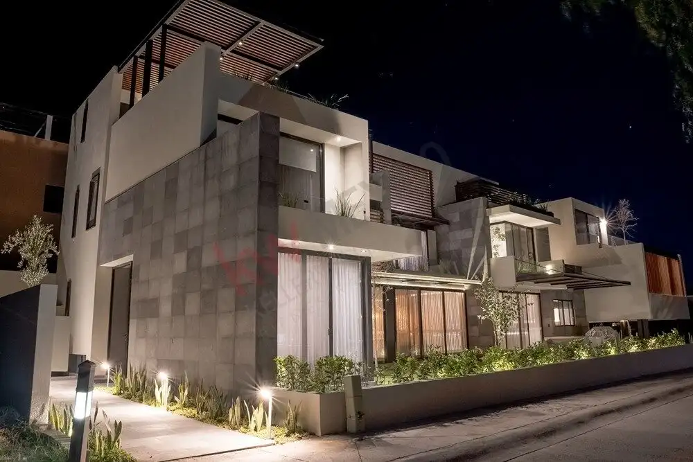 Luxury home for sale in Ventanas Golf Club, San Miguel de Allende, featuring contemporary design and.