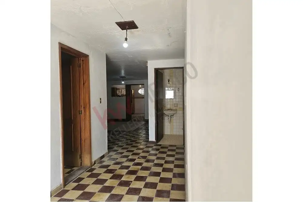 Story House in San Miguel de Allende Interior view of a single-story 3-bedroom house near Centro in San Miguel de Allende.