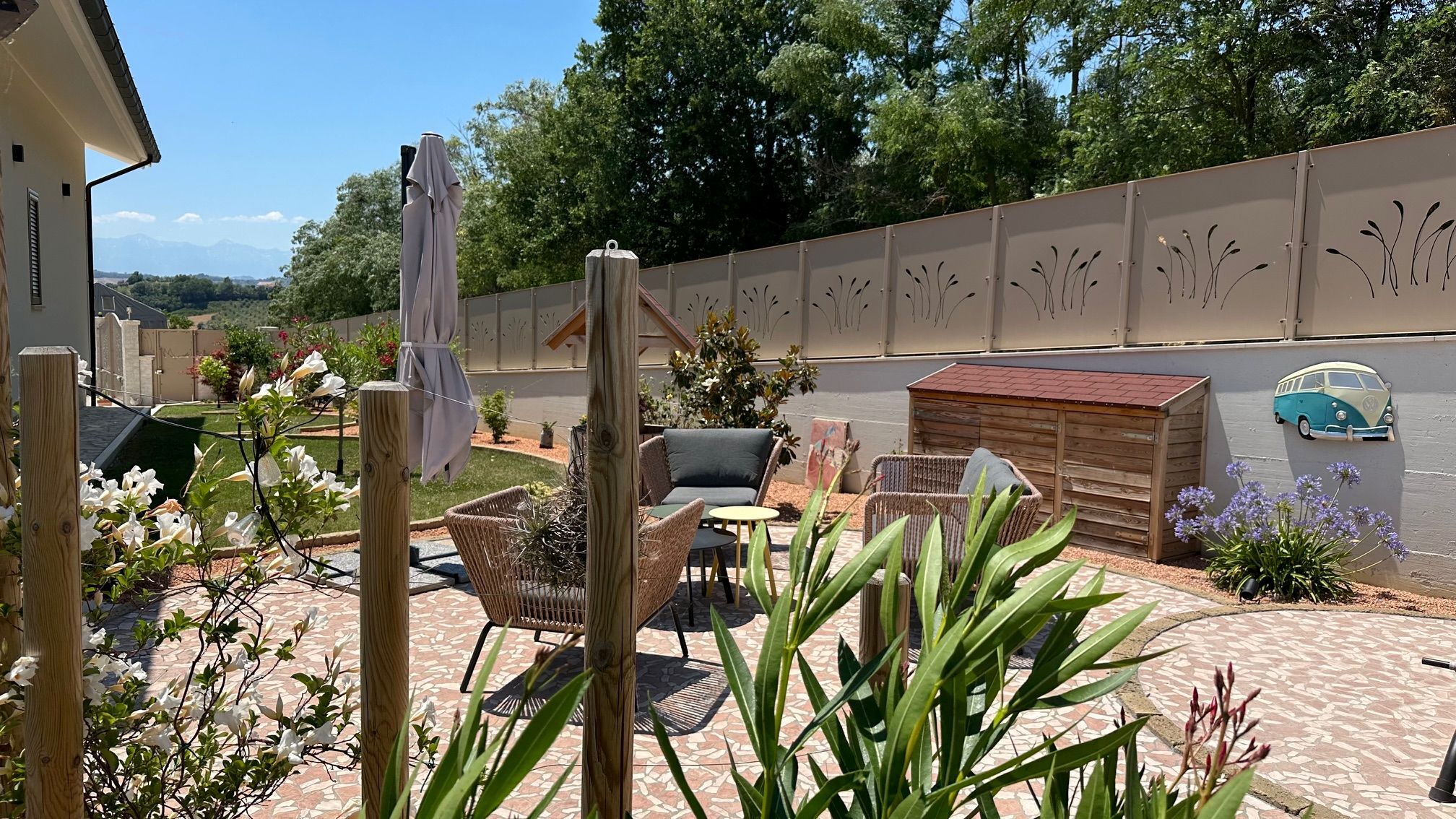 Luxury Villa in Tortoreto with Garden and Outdoor Seating Beautiful outdoor area of a luxury 5-bedroom villa in Tortoreto featuring garden, patio, and seating.