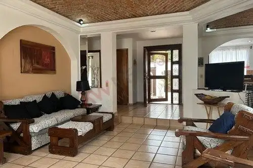Interior view of a single-story home in Rancho Los Labradores, San Miguel de Allende.