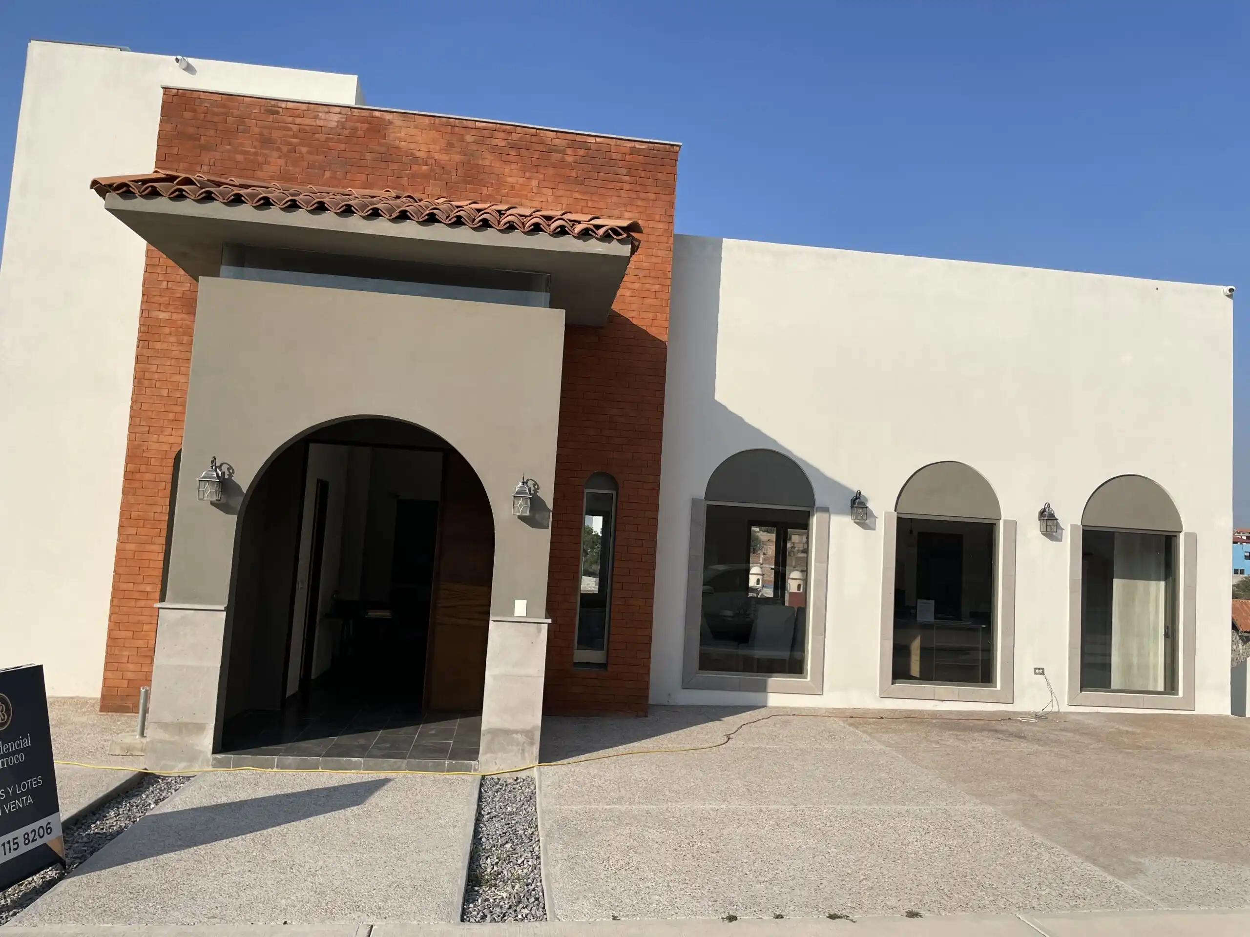Spacious modern 3-bedroom residence located in Residencial Barroco, San Miguel de Allende, offering.