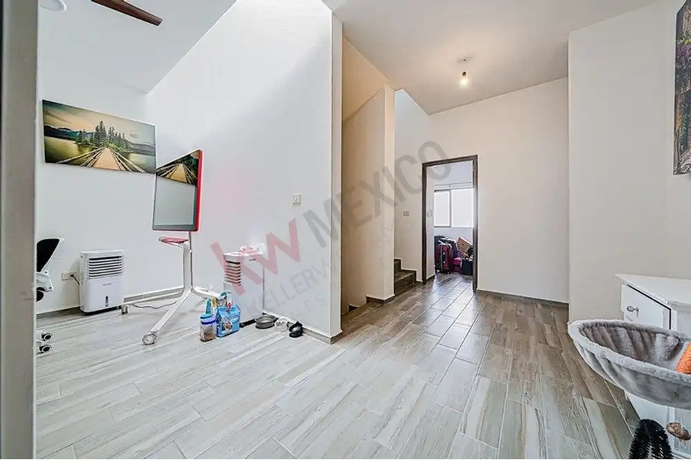 Spacious interior of a modern 4-bedroom home for sale in San Miguel de Allende, featuring 280 m² of.