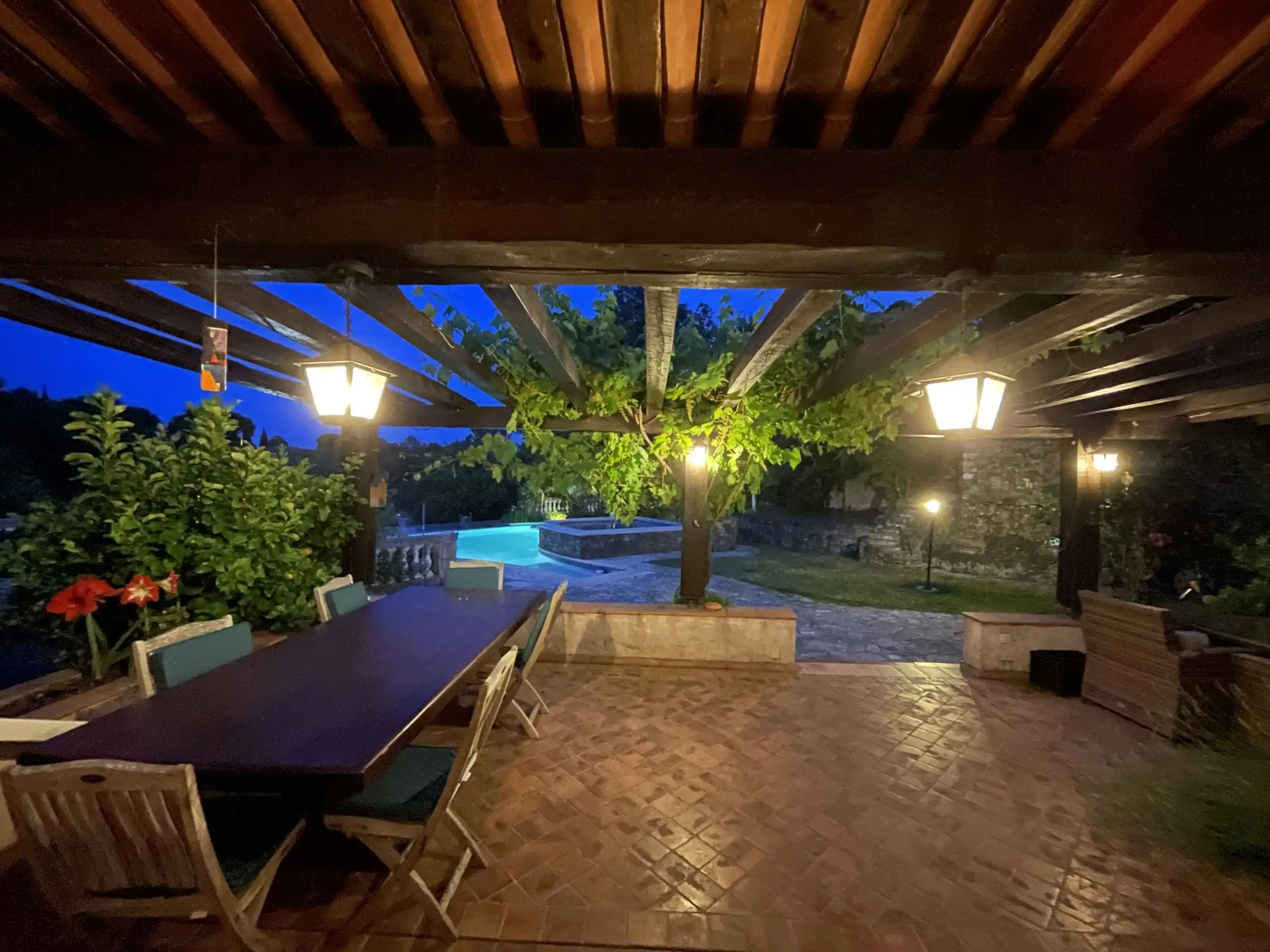 Luxury family villa for sale in Biot, French Riviera with pool, lush gardens, and guest suite.
