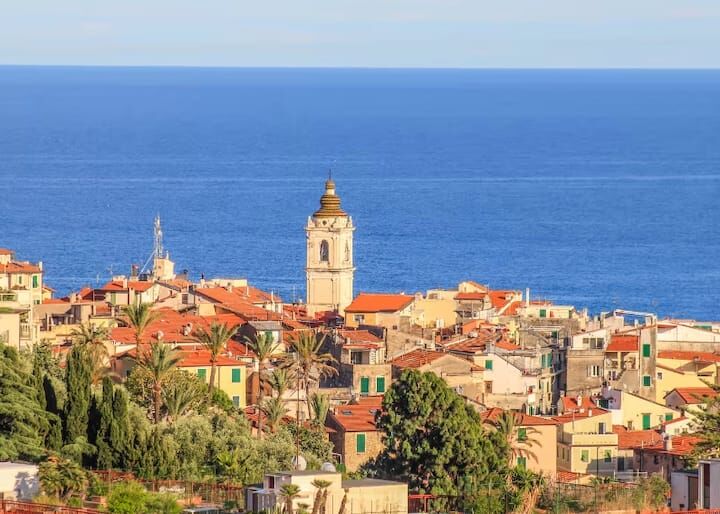 Beautiful 1-bedroom apartment in Bordighera Alta with sea views and historic surroundings. Perfect f.