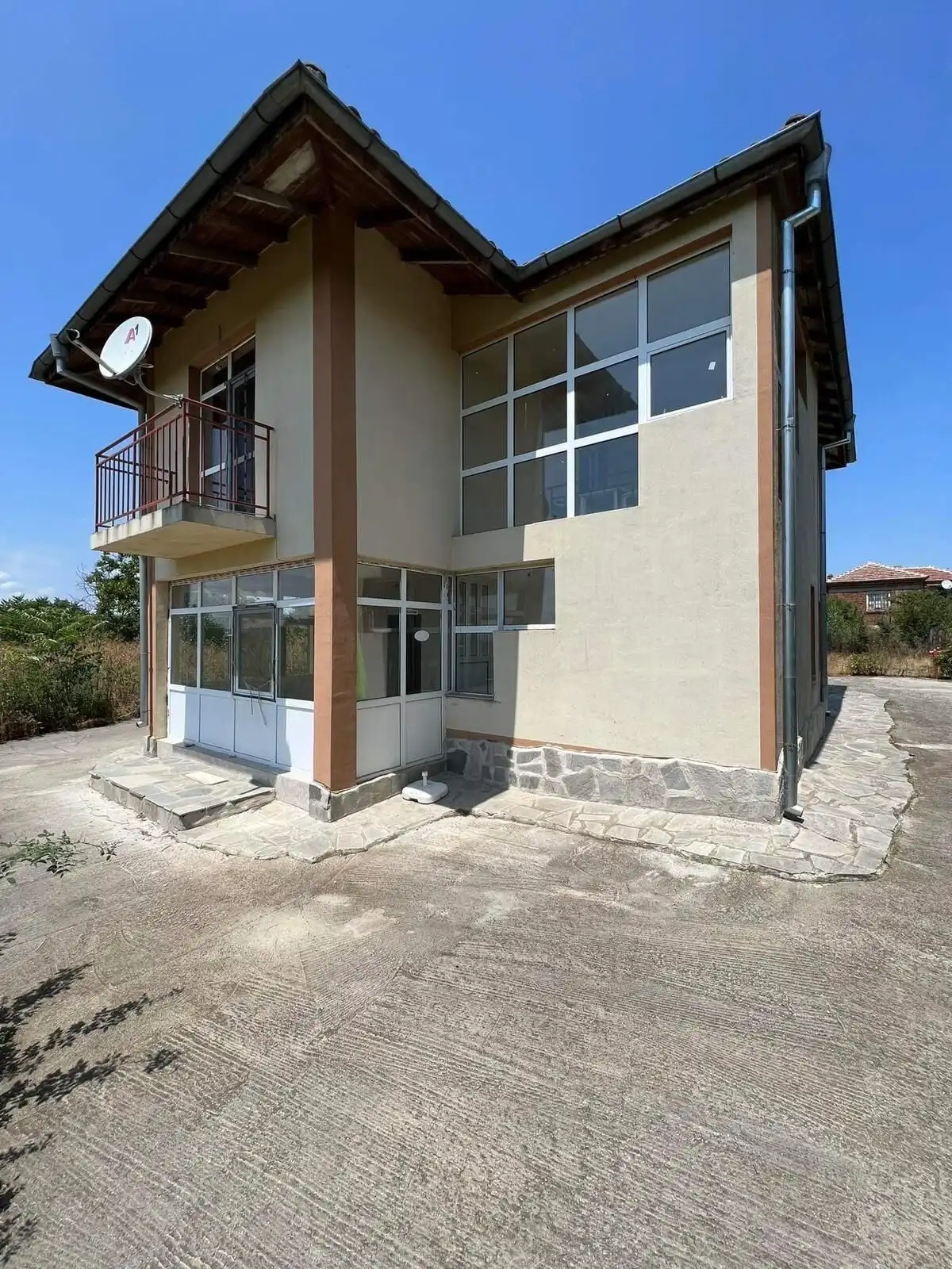 Spacious 3-bedroom villa with modern design in Troyonova Burgas, perfect for comfortable living and.