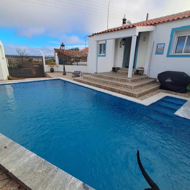 Beautiful 3-bedroom villa with private pool in Castro Marim Faro Algarve. Perfect for family living.