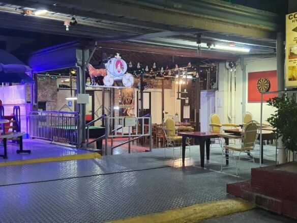 Spacious resort hotel with outdoor dining and entertainment areas in Cavite. Perfect for family vaca.