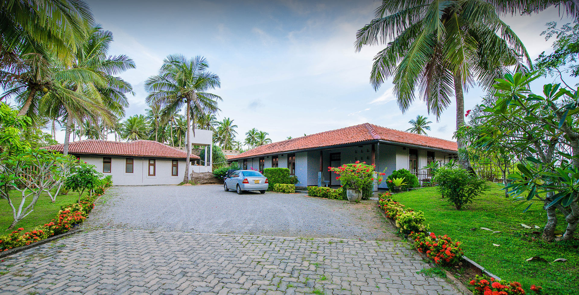 Luxury Villa in Ranna Sri Luxury villa for sale in Ranna Sri with lush gardens and tropical surroundings. Perfect for a relaxi.