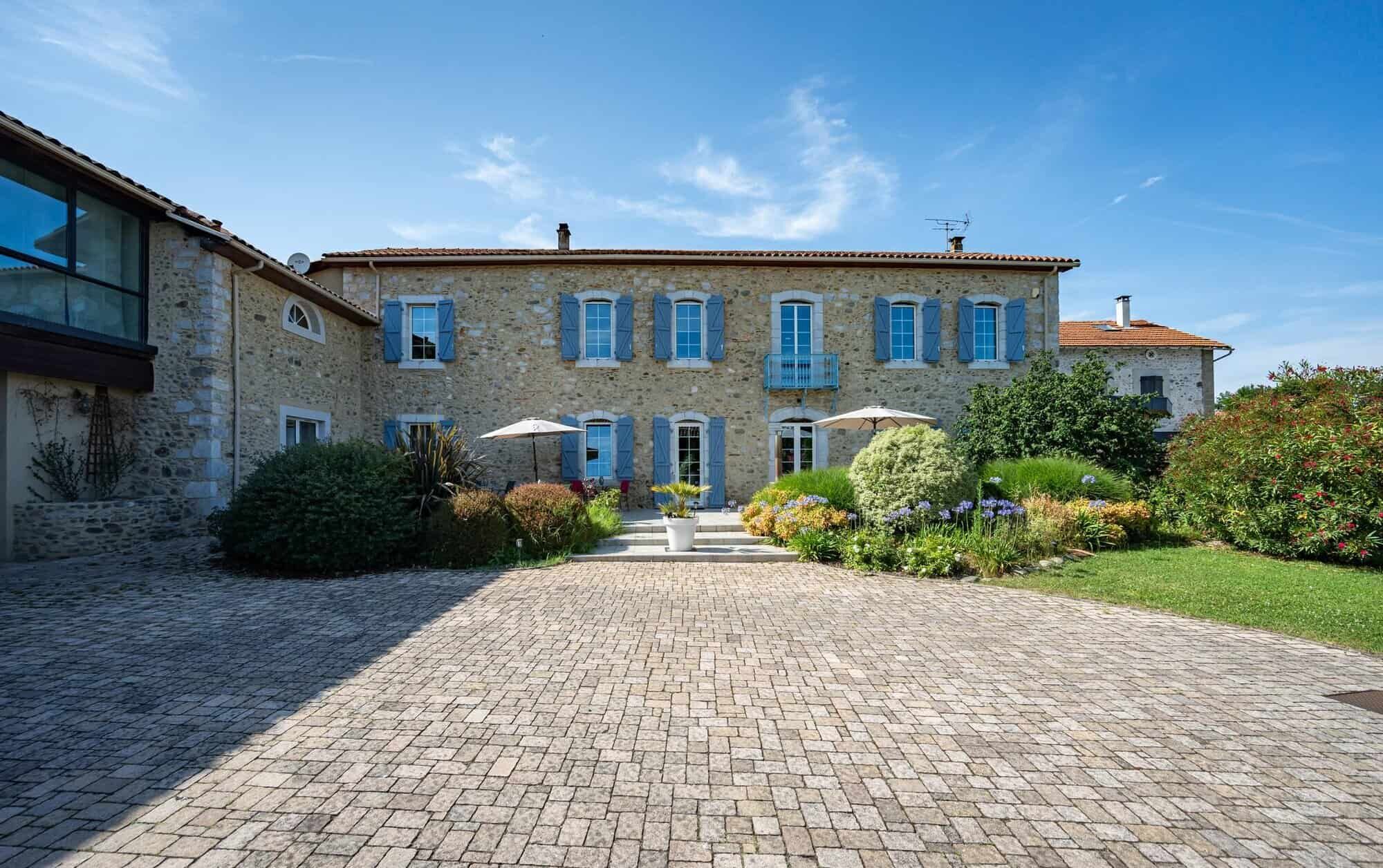 Built La Maison du Bonheur in Ausson, Haute Garonne, offering luxury accommodation and scenic countr.