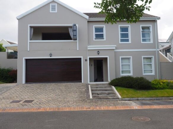 Contemporary three-bedroom villa for sale in Hemel En Aarde Estate, Hermanus, South Africa.