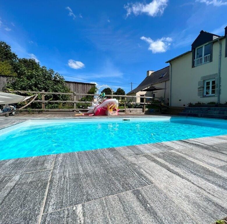Beautiful longère house with swimming pool and five potential gites in Brittany, ideal for holiday r.