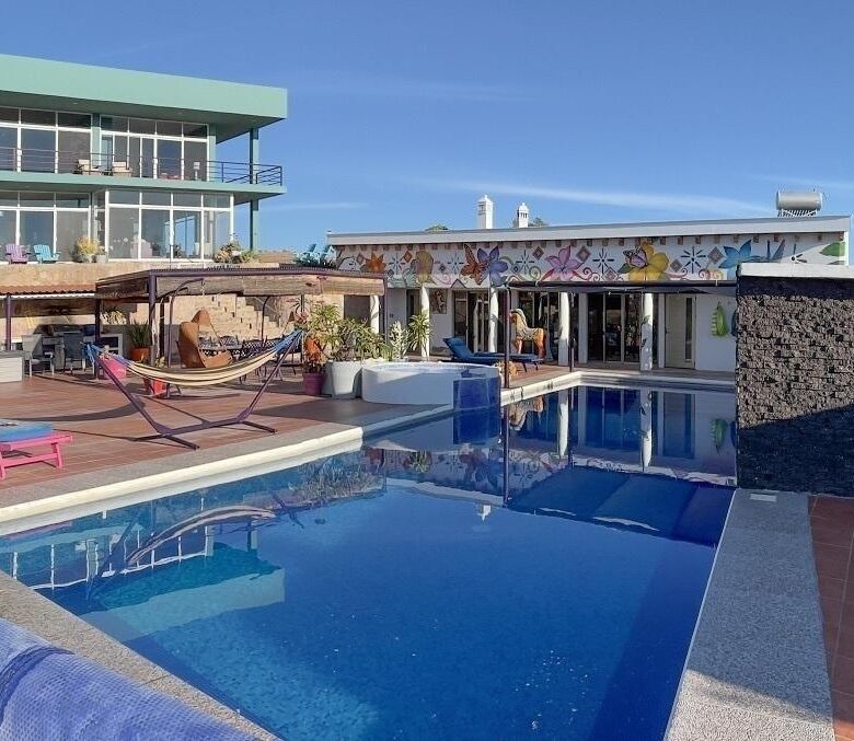 Luxury estate with pool in Guanajuato.
