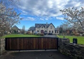 Elegant 8-bedroom estate for sale in Tooreen Kilcolgan, Galway, featuring spacious living areas and.