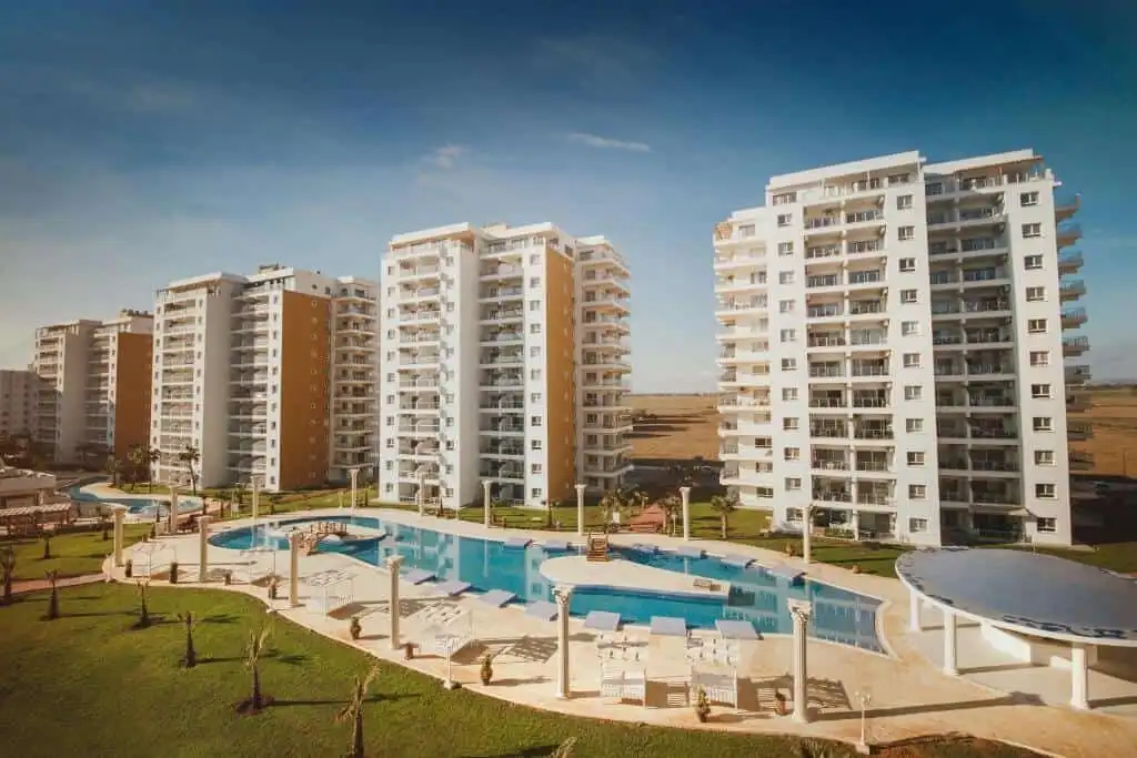 Modern 2-bedroom apartment with pool view in Caeser’s Resort North. Perfect for investment or holida.