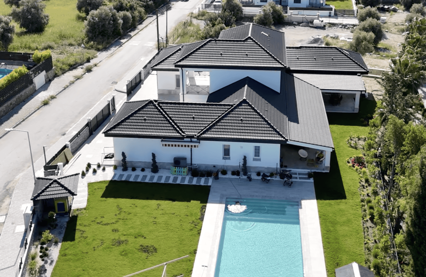 Luxury 4-Bed Villa in Kyrenia North Spacious 4-bedroom villa with private pool in Kyrenia North, perfect for luxury living and investmen.