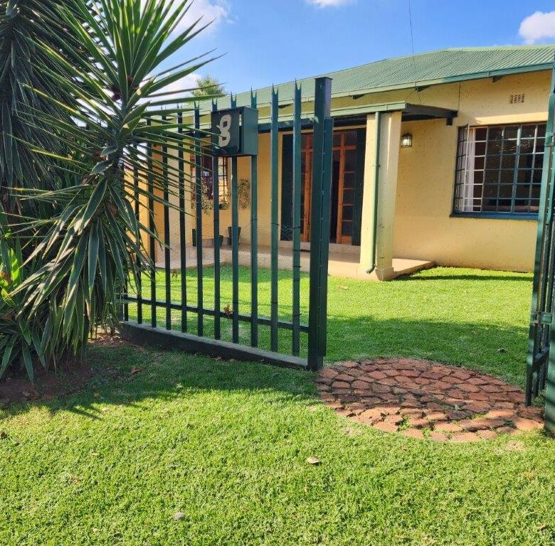 Charming 4-bed house with garden in Albertville, Johannesburg South.