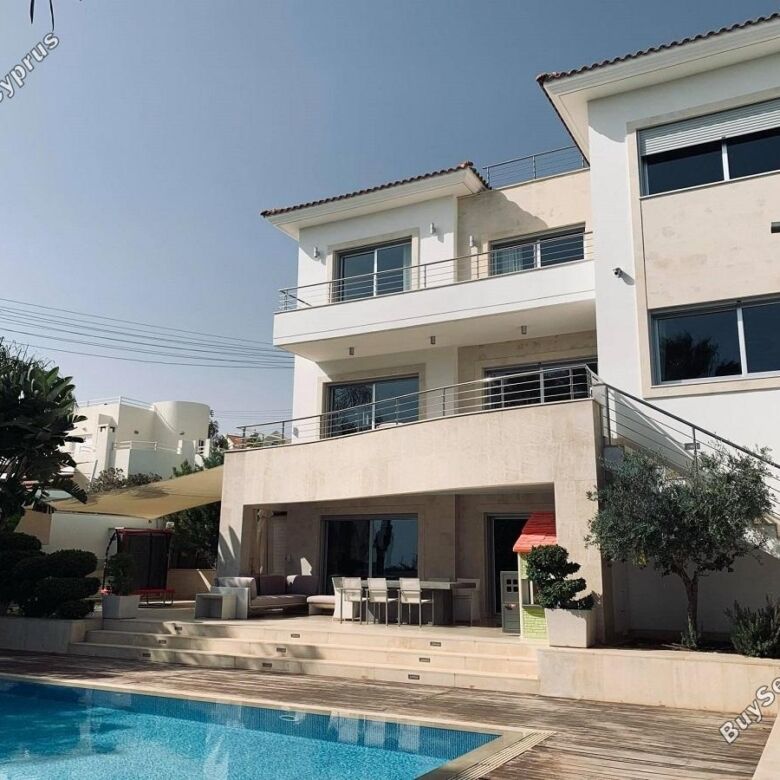 Luxury 5 Bedroom Villa in Ayios Tychonas Limassol with private pool and modern design.