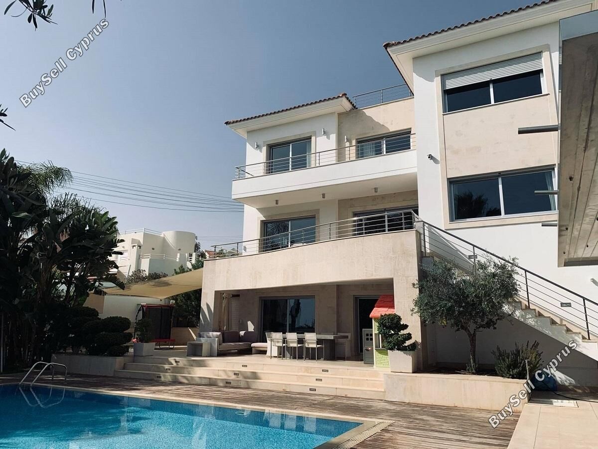 Luxury 5 Bedroom Villa in Ayios Tychonas Limassol with private pool and modern design.