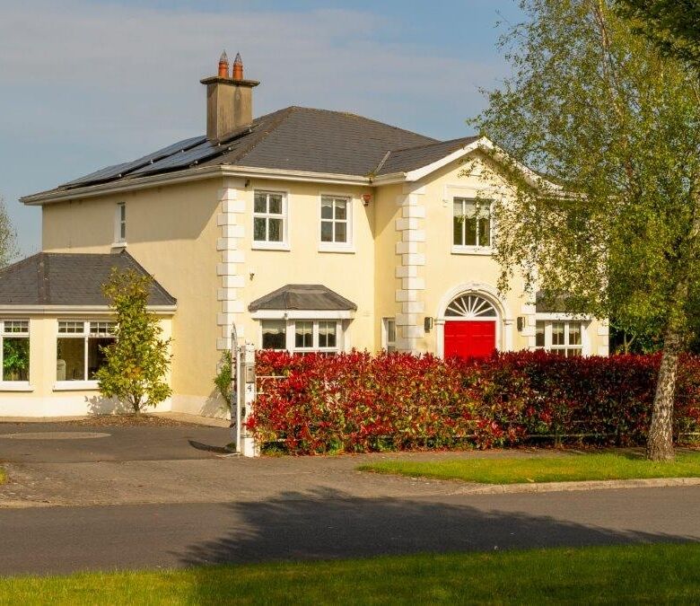 Elegant 4-bedroom bungalow for sale in Killenard, County Laois, featuring modern amenities and beaut.