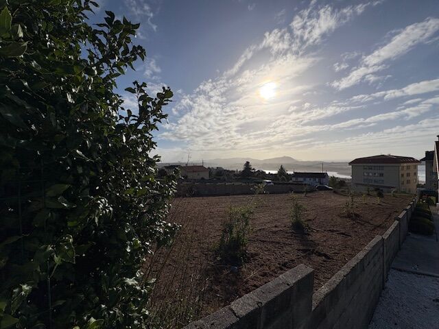 Excellent plot of land for sale in Valdovino, La Coruna, ideal for building your dream home or inves.