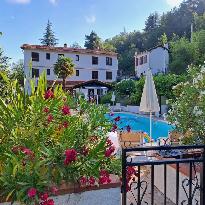 Spacious living room with bicycle and cozy furniture in Ciocanari property.