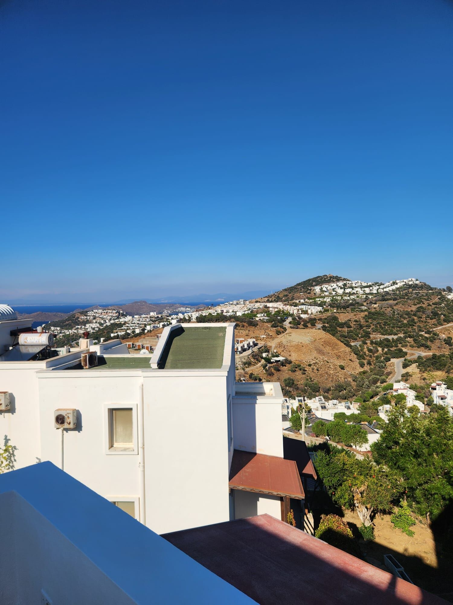 Luxury 3 Bed Villa in Gumusluk with Sea View Sea view luxury 3-bedroom villa in Gumusluk, Bodrum, offering stunning vistas and modern amenities.