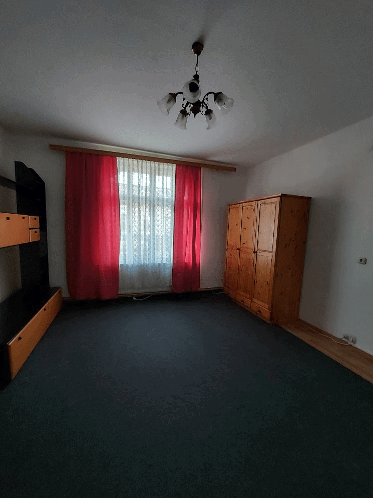 Building with 4 Apartments For Sale in Wilhelmsburg Interior of a room in a building with 4 apartments for sale in Wilhelmsburg.