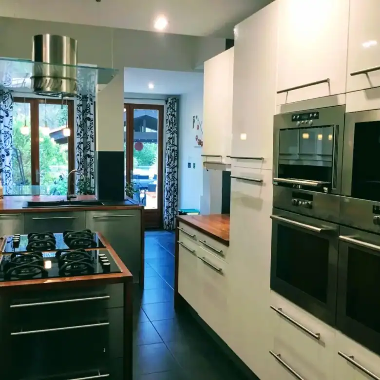 View villa with private pool in Gouvia, Corfu, fully renovated and close to marina. Perfect for luxu.