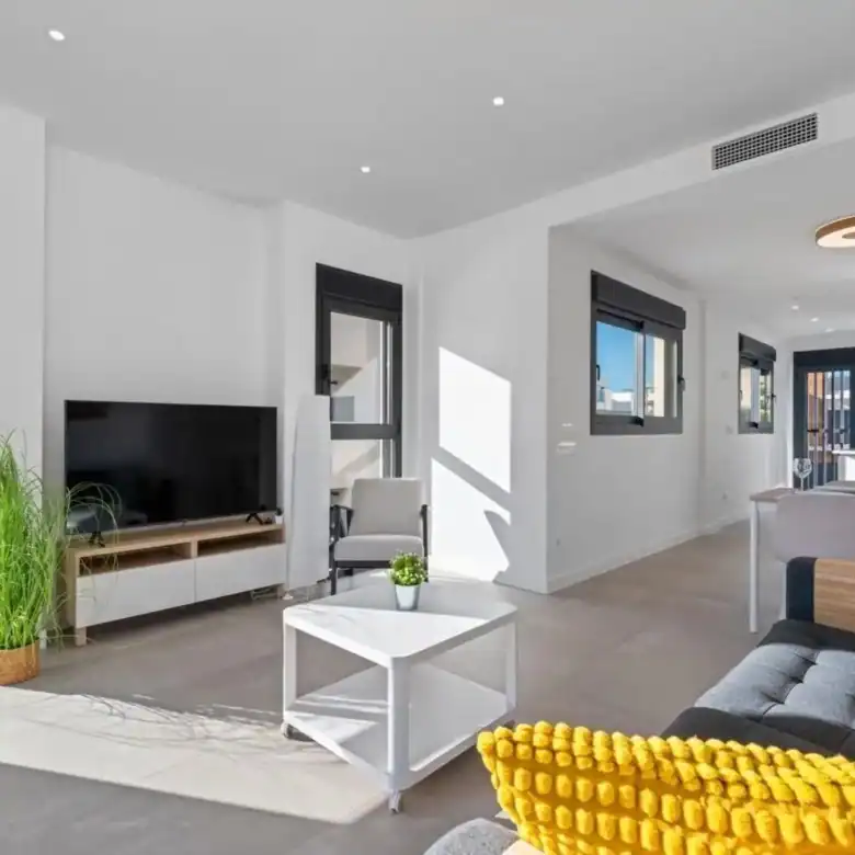 Bright 2-bedroom apartment with spacious living area in Santiago De La Ribera, Murcia. Perfect for c.