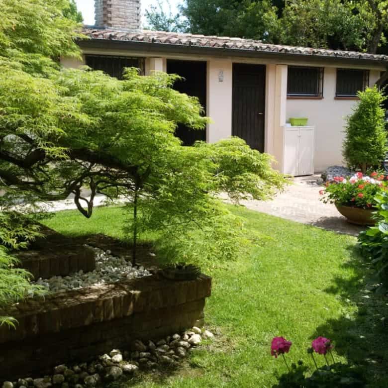 Elegant 8-bedroom estate with lush gardens in Forli, Italy.