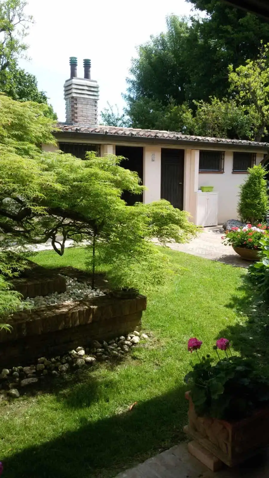 Elegant 8-bedroom estate with lush gardens in Forli, Italy.