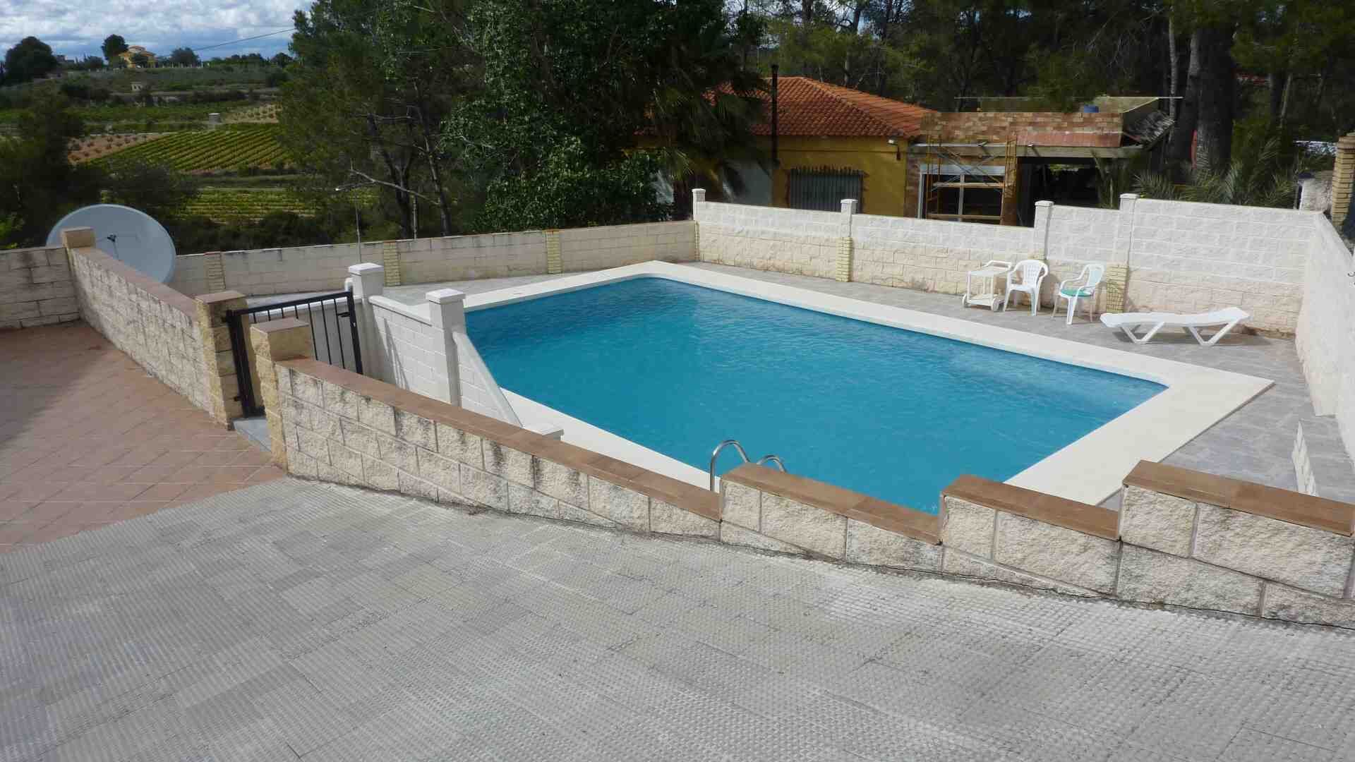 Elegant 6-Bed Villa with Pool in Valencia Beautiful 6-bedroom villa featuring a private pool in Valencia, ideal for luxury living and investme.