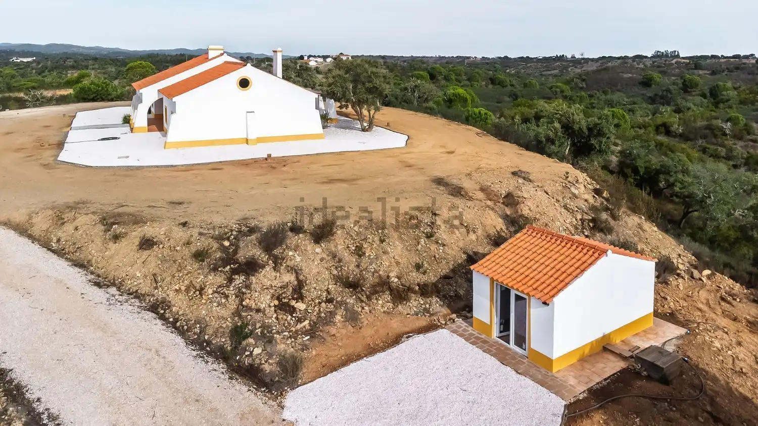 Elegant 5-bedroom estate with scenic views in Grandola Lisboa, perfect for luxury living.