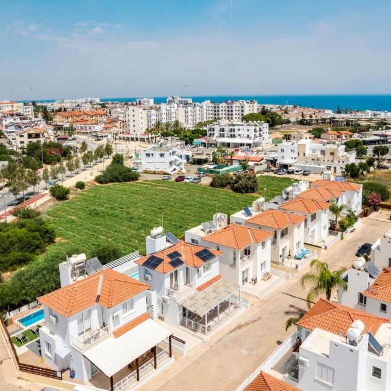Elegant 3-bedroom villa with modern amenities in Pernera, Paralimni, Cyprus. Perfect for comfortable.