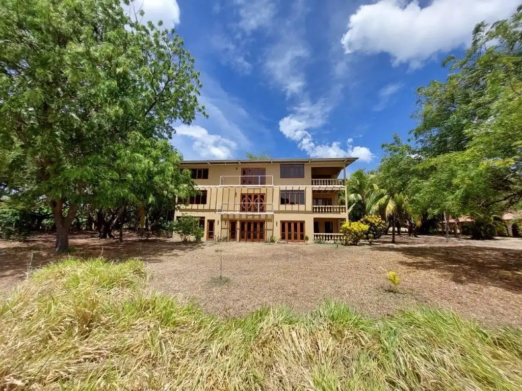 Beautiful estate on Ometepe Island with lush greenery and spacious outdoor areas. Perfect for a peac.