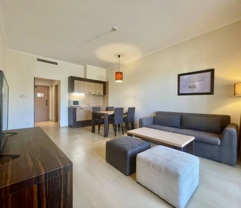 Spacious ground-floor apartment with modern furnishings in Majestic, Sunny Beach, 64 sq.m.