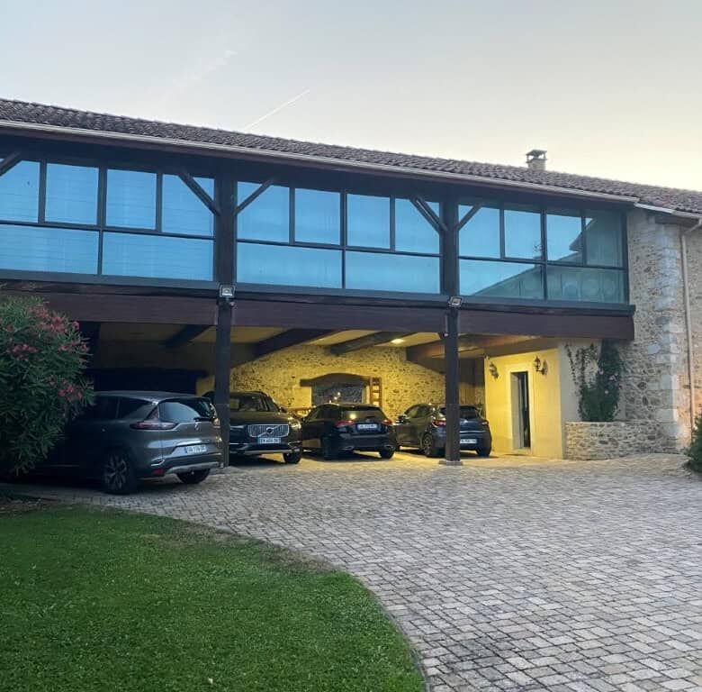 Elegant B&B with parking in Ausson, Haute Garonne, France.